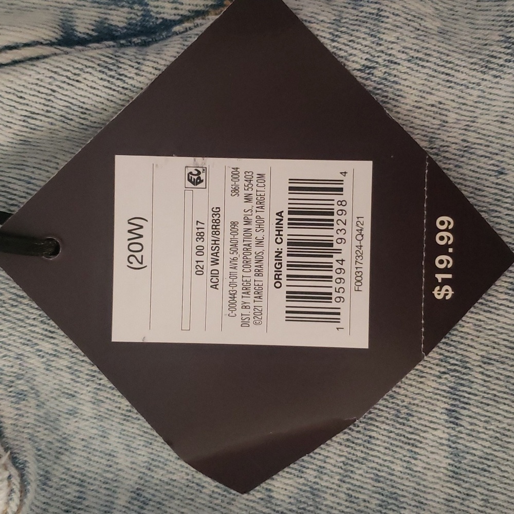 NWT Plus Size Shorts - Picture 4 of 5
